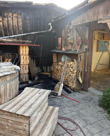 B4 Vollbrand, im Höfli, Bisikon